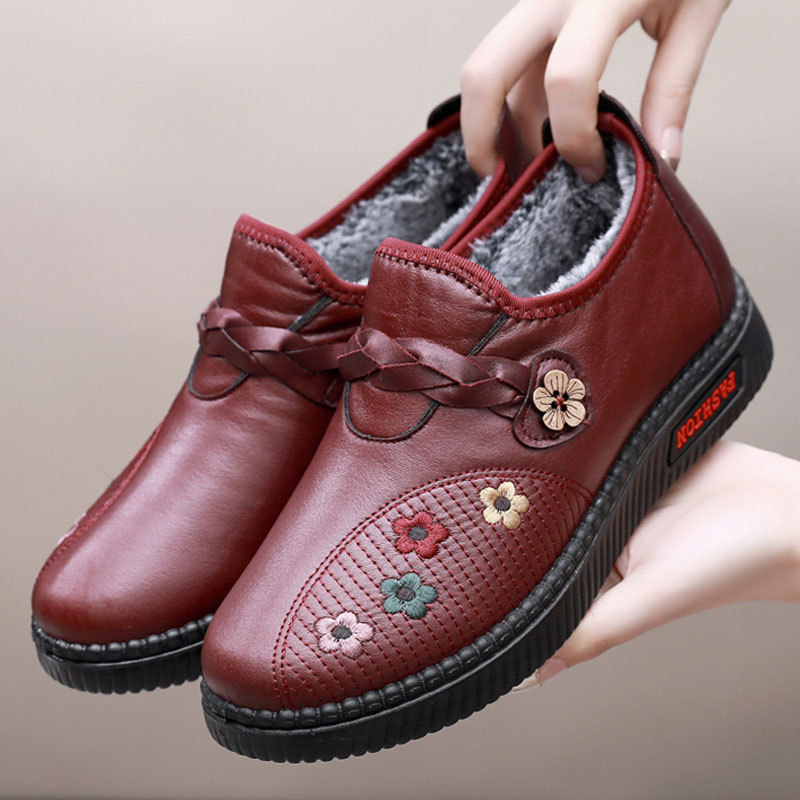 冬季老北京布鞋女棉鞋加绒保暖平底防滑中老年妈妈鞋老年人奶奶鞋