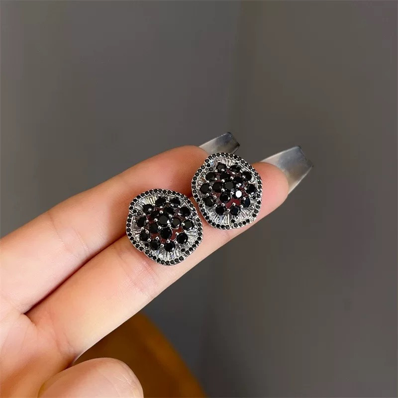 铜合金耳饰 气质超闪黑色满钻花朵耳环女精致简约耳饰