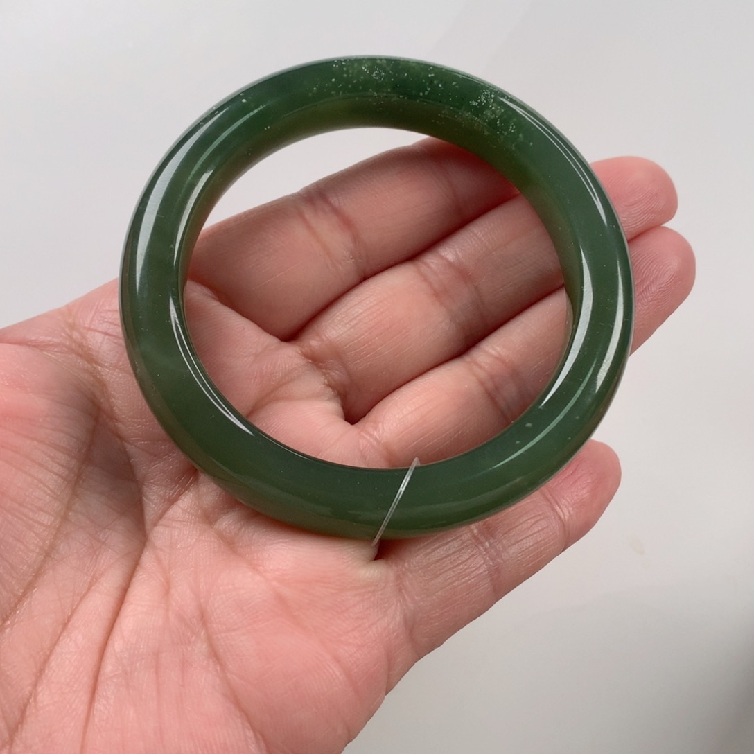 和田玉手镯未镶嵌56口径