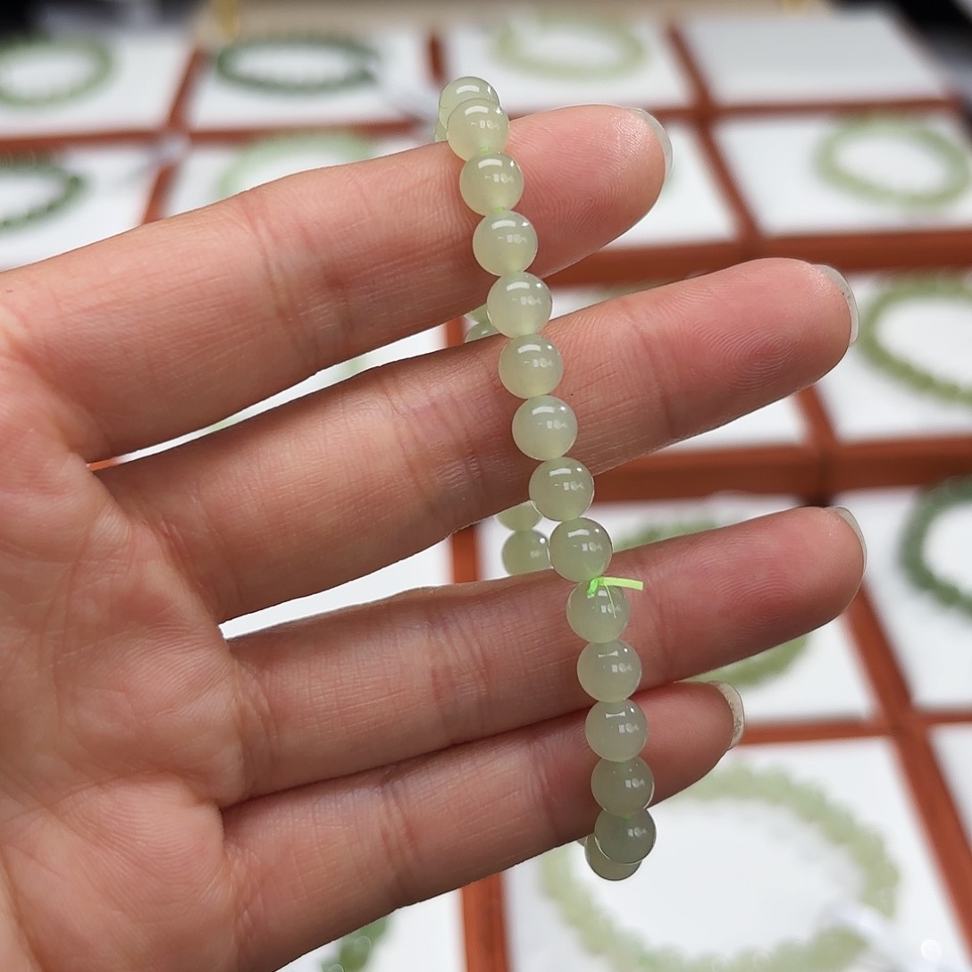 和田玉手串未镶嵌曾