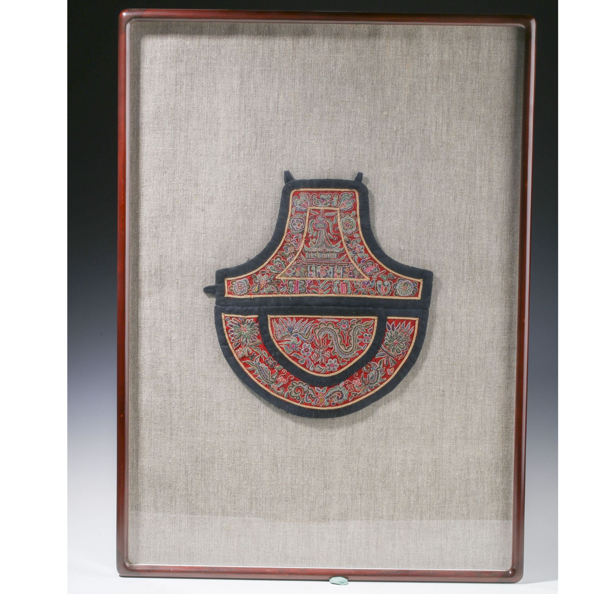 【拍卖-民国】·打籽绣花卉纹钱袋挂屏