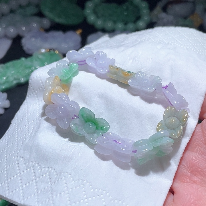 颈饰未镶嵌翡翠天