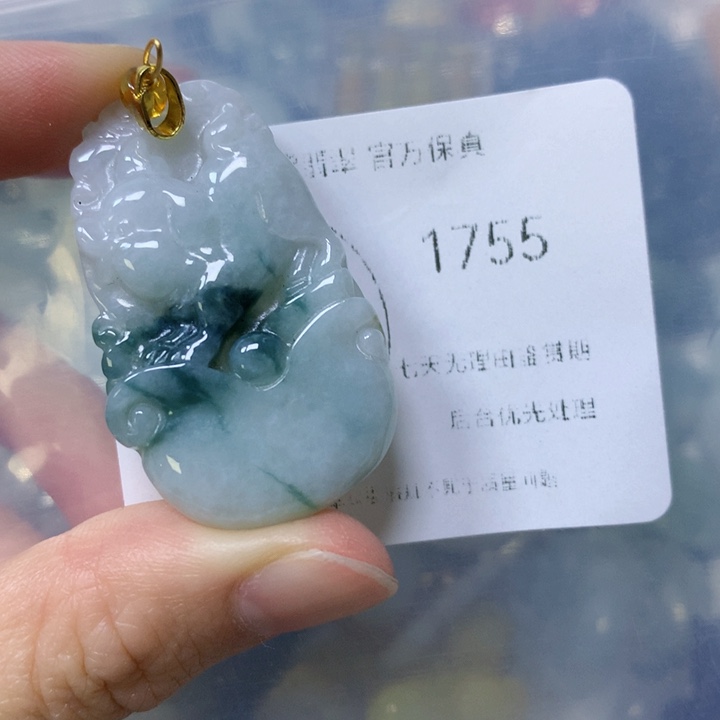 翡翠颈饰未镶嵌翡翠