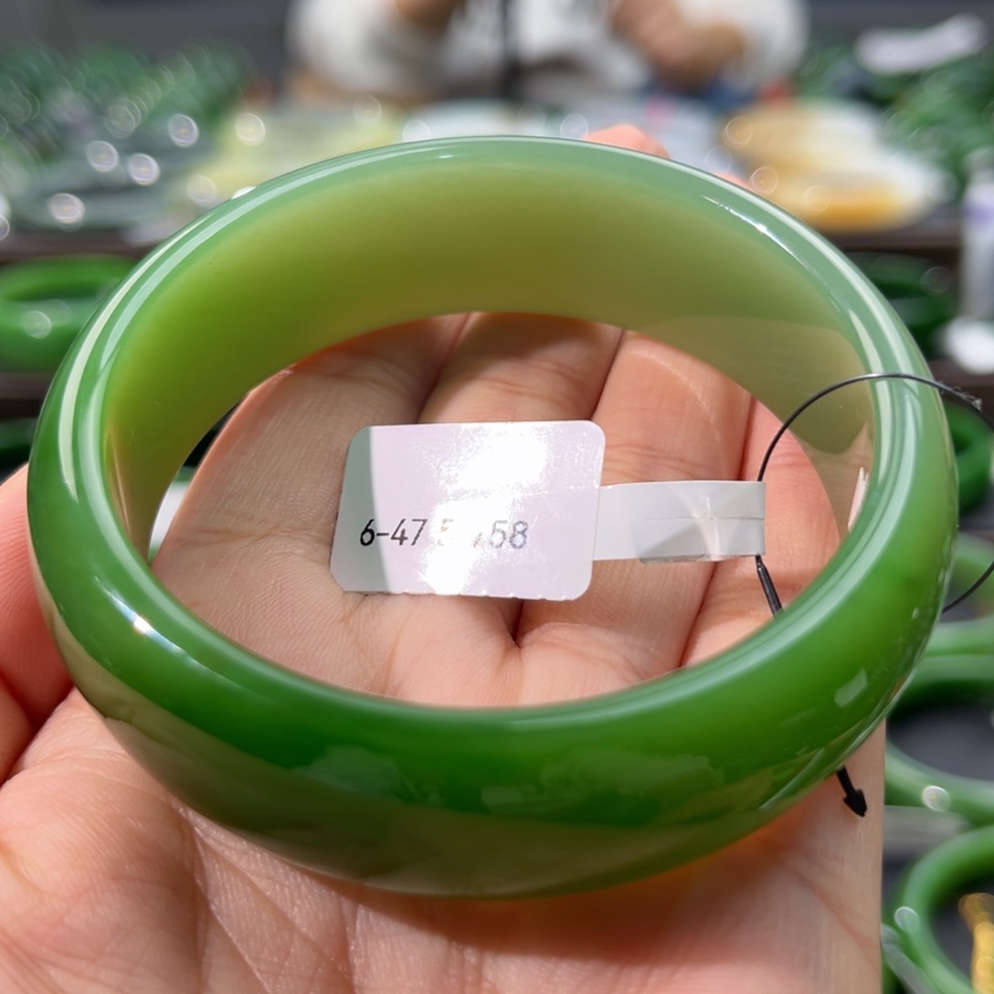 和田玉（碧玉）手镯未镶嵌