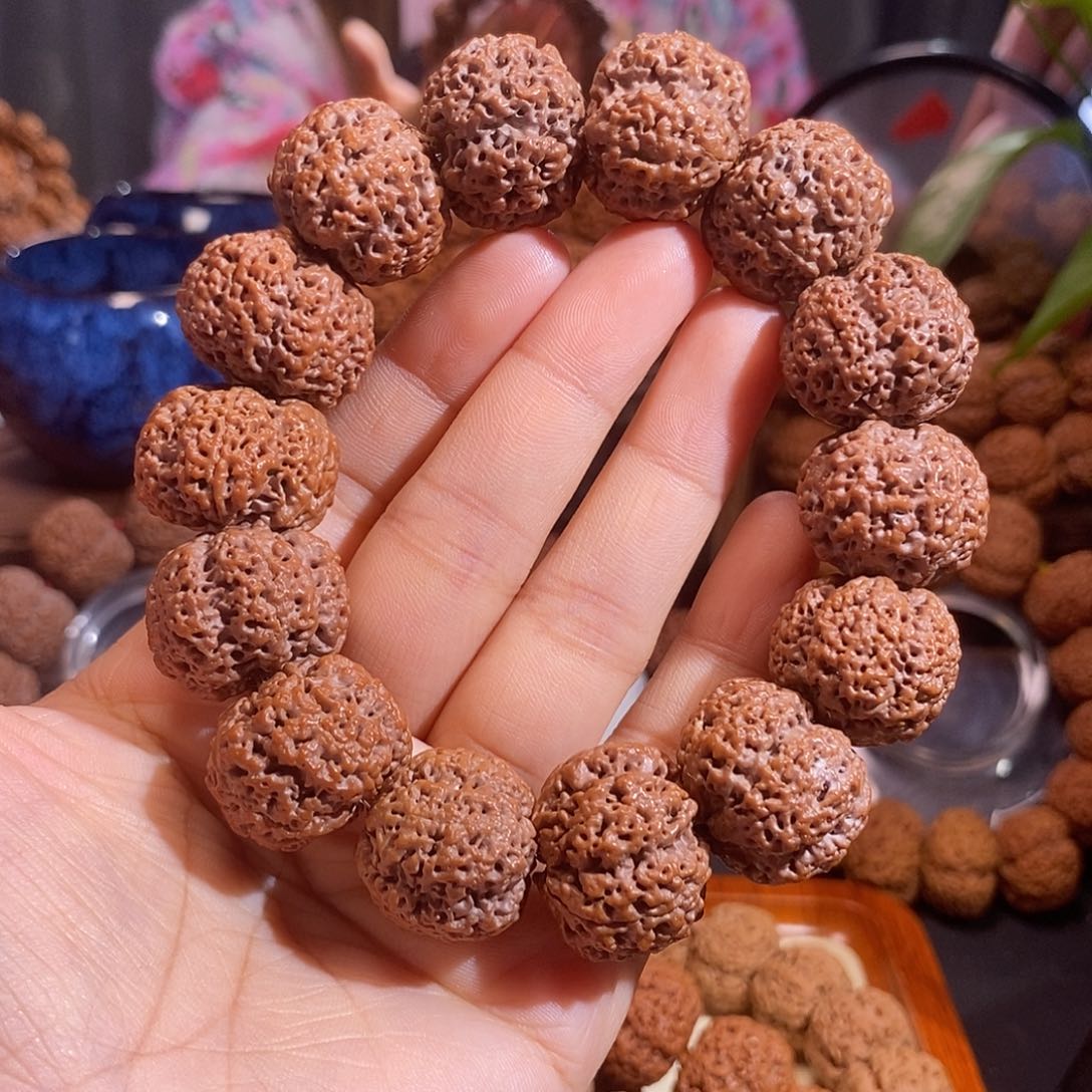 金刚菩提手串半*夏菠萝蜜23mm