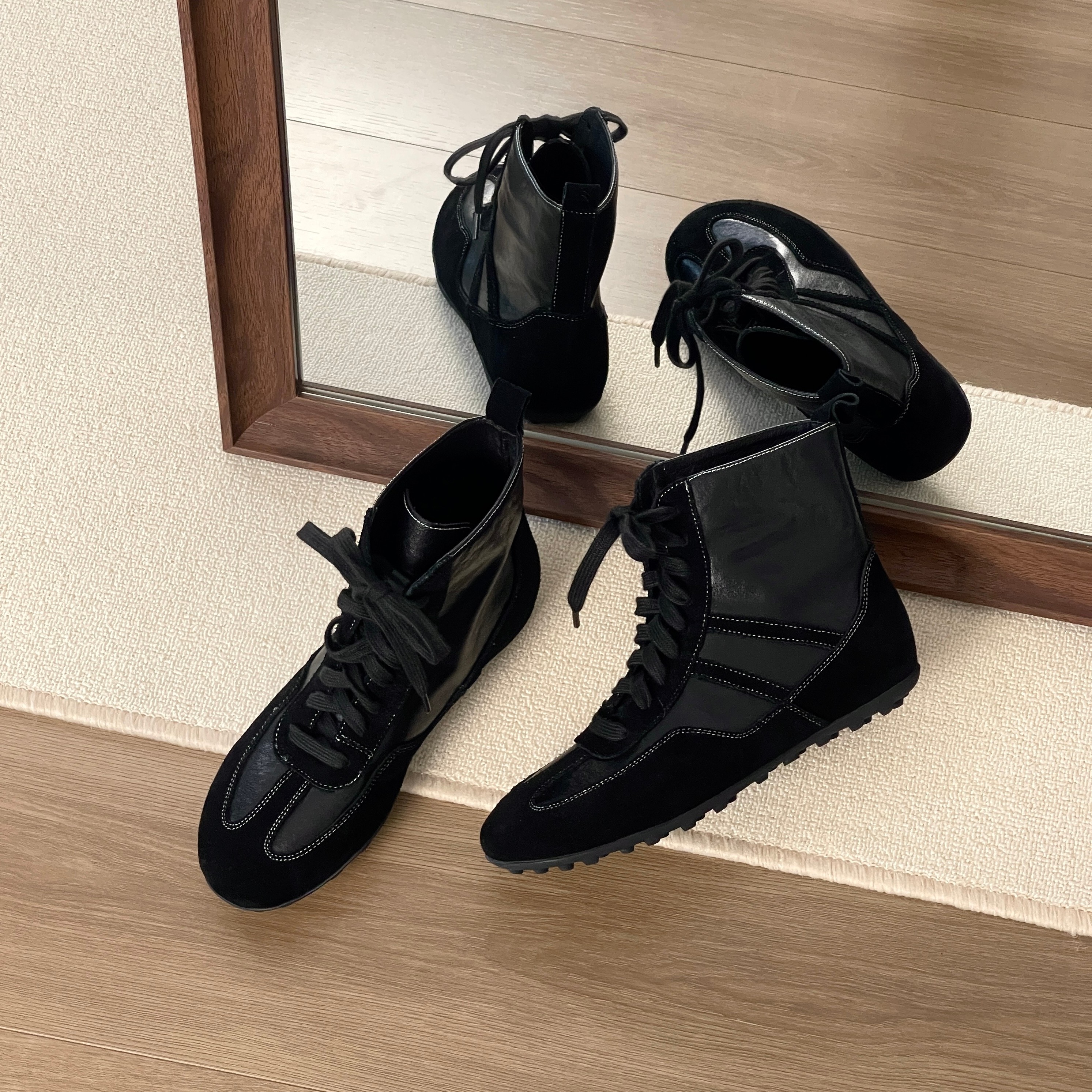 HUSSLOVE 头层牛皮+牛反·跟高3CM·时尚新款休闲百搭高帮德训鞋女