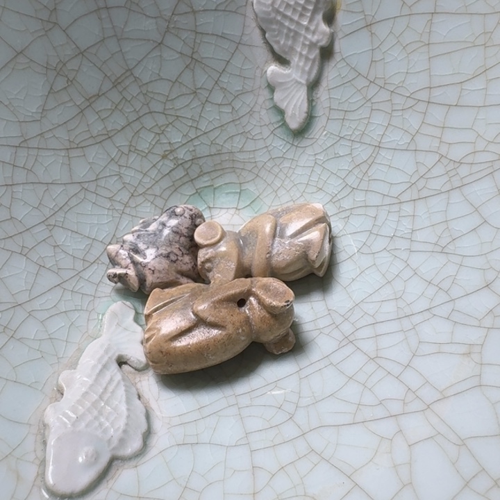 初***阔瓷片双鱼青瓷开片大碗