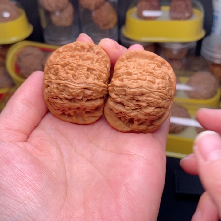 文玩核桃吊坠白狮子43➕