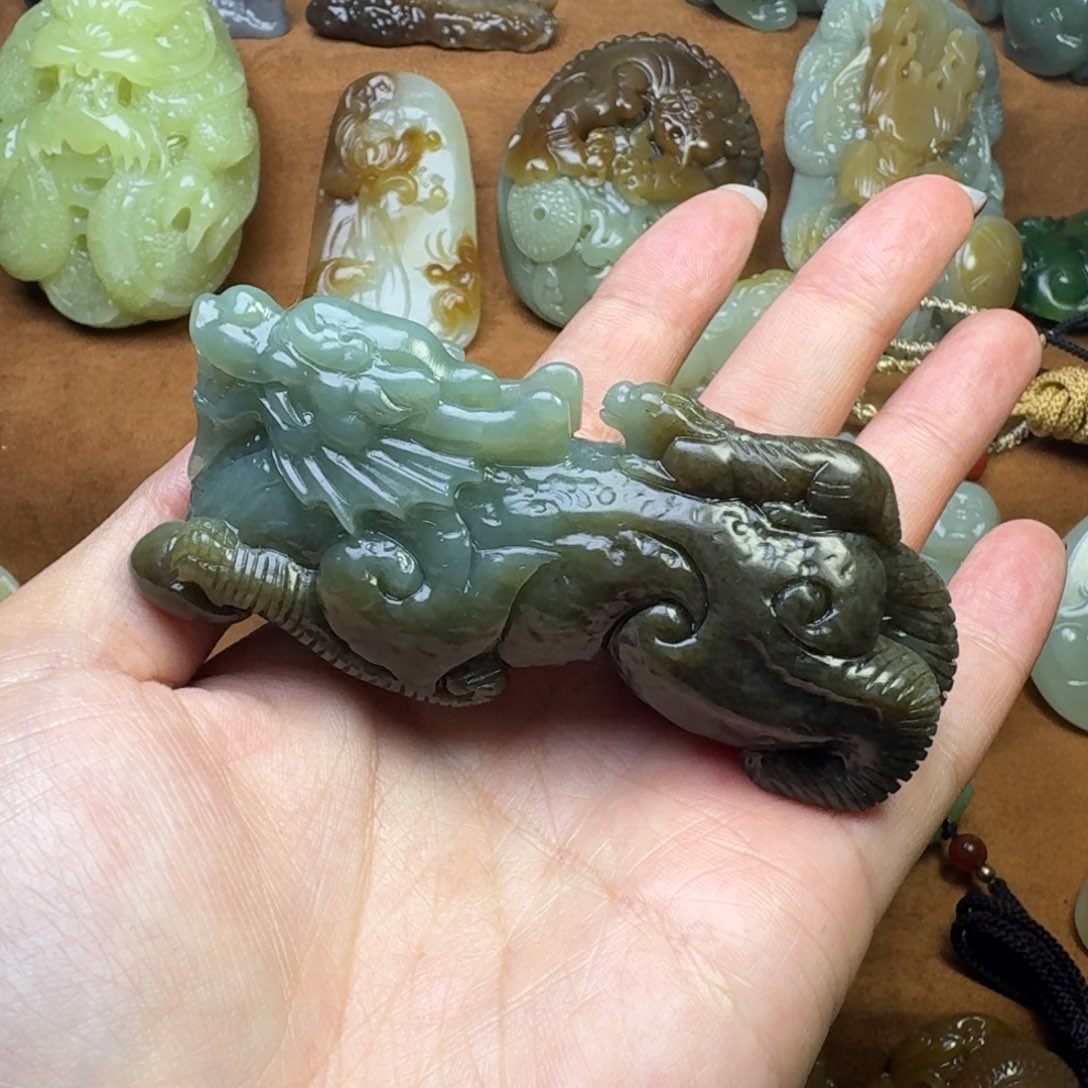 和田玉颈饰未镶嵌