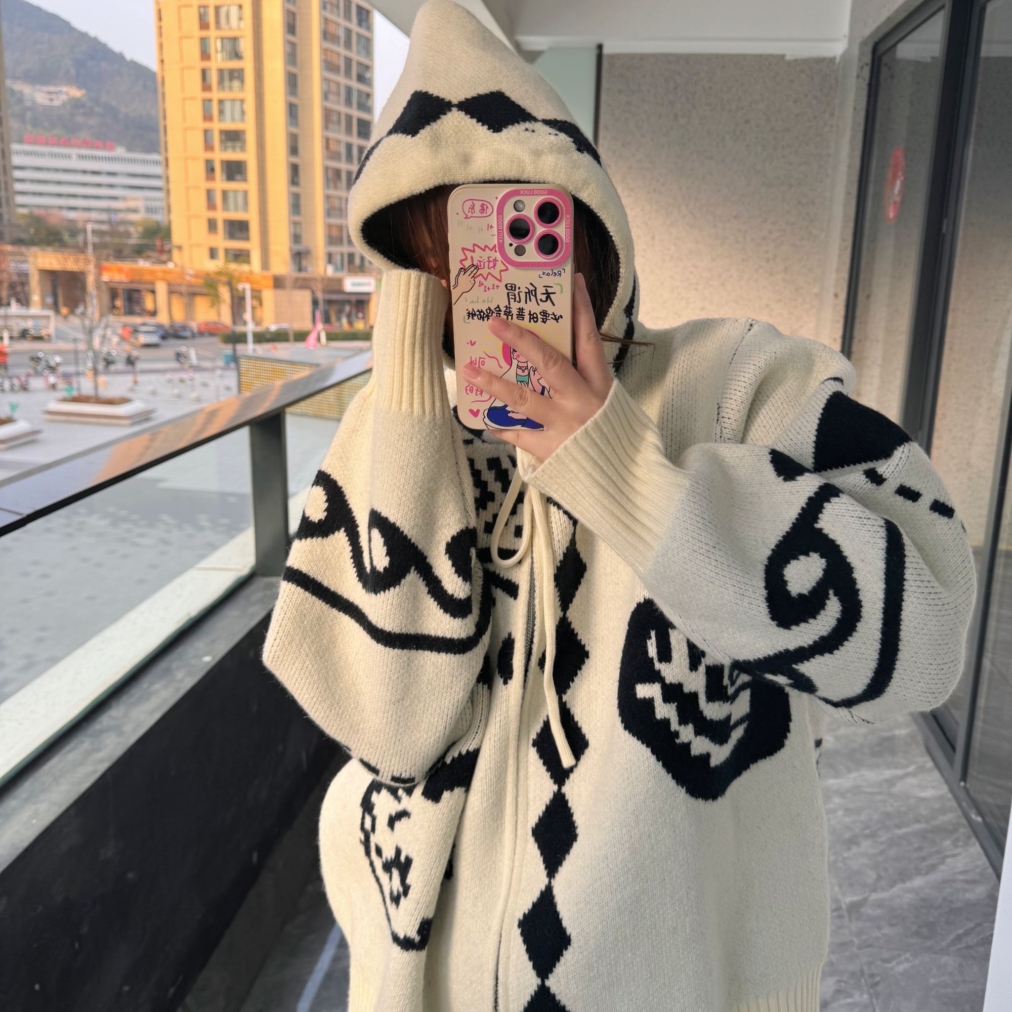 【PAOMIAN】保暖时尚休闲百搭厚款女连帽毛衣宽松卡通洋气高贵上衣