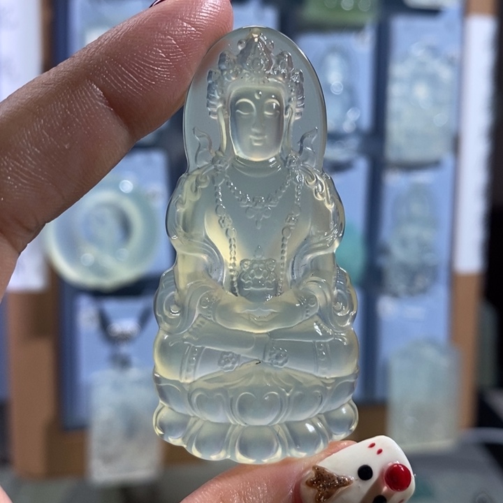 岫玉未镶嵌颈饰吊坠