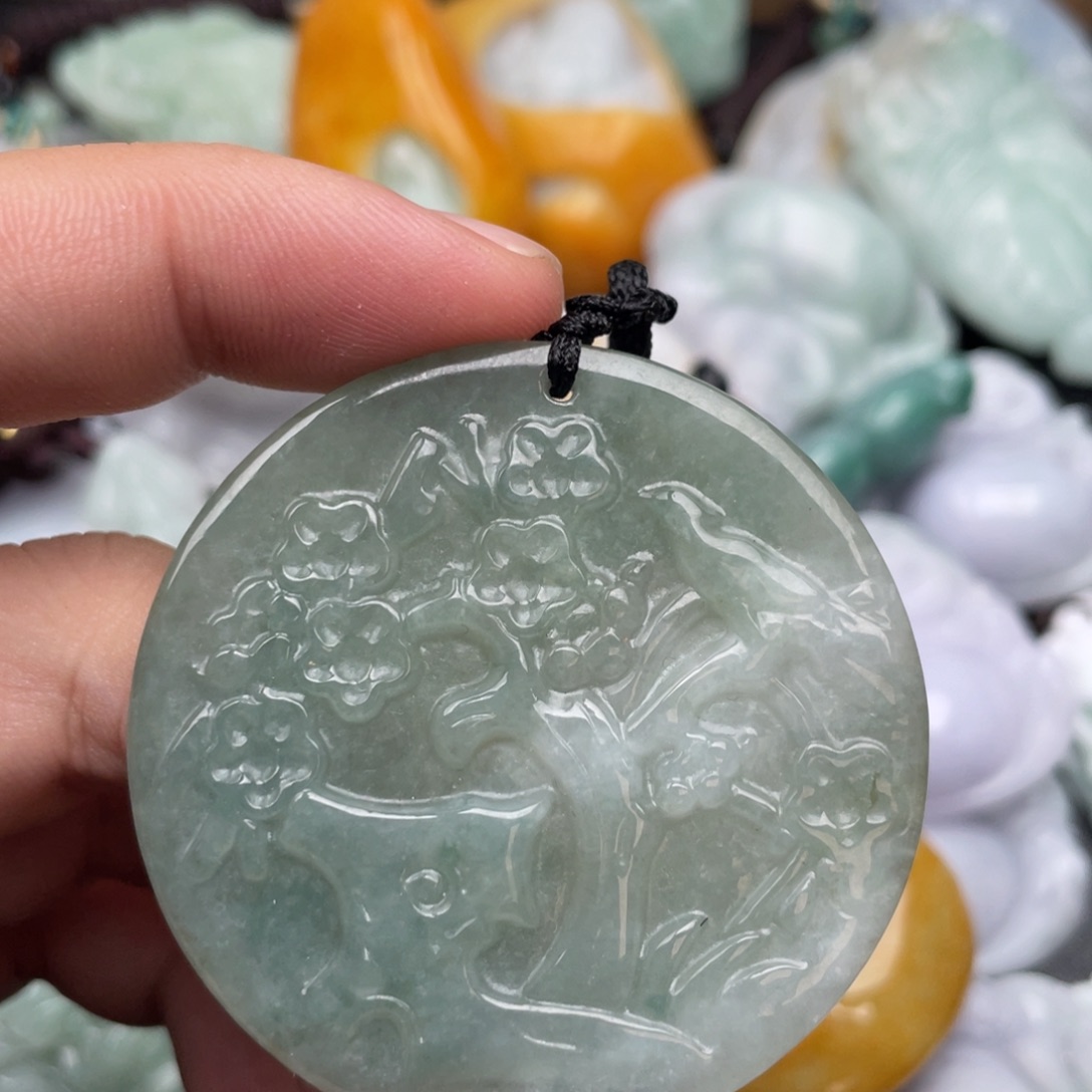 吊坠(不含链)未镶嵌翡翠