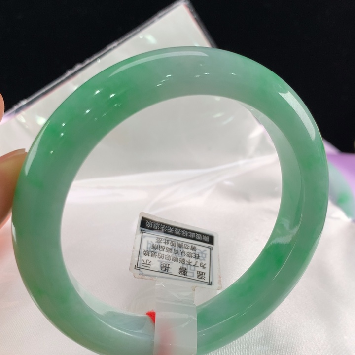 翡翠手镯未镶嵌111/2868