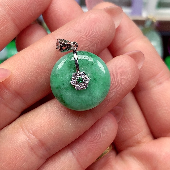 翡翠颈饰银S925镶嵌翡翠