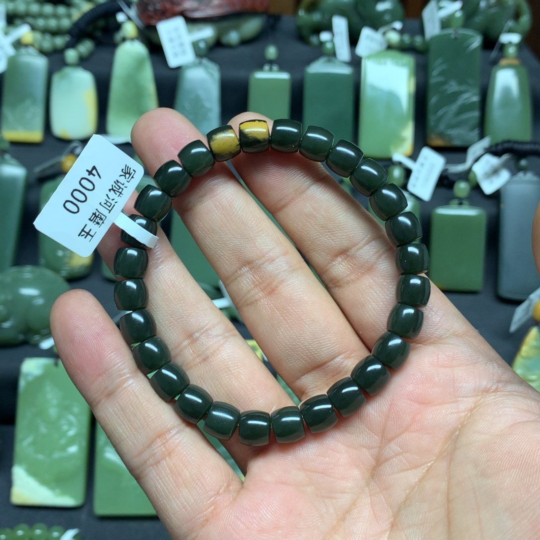 岫岩河磨玉（透闪石质玉）手链未镶嵌昌*