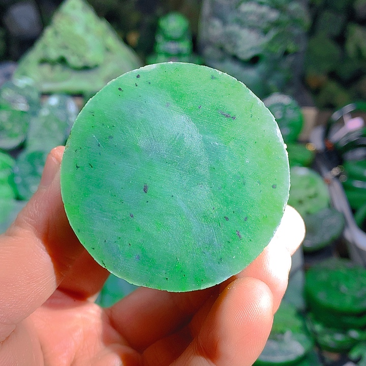 和田玉（碧玉）未镶嵌珠宝半成品