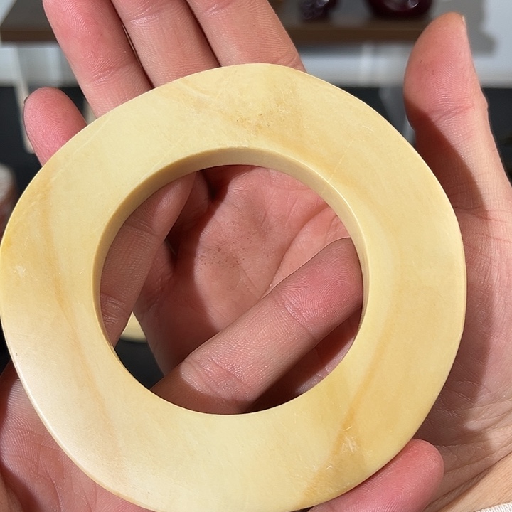 快***哥石英质玉合金颈饰