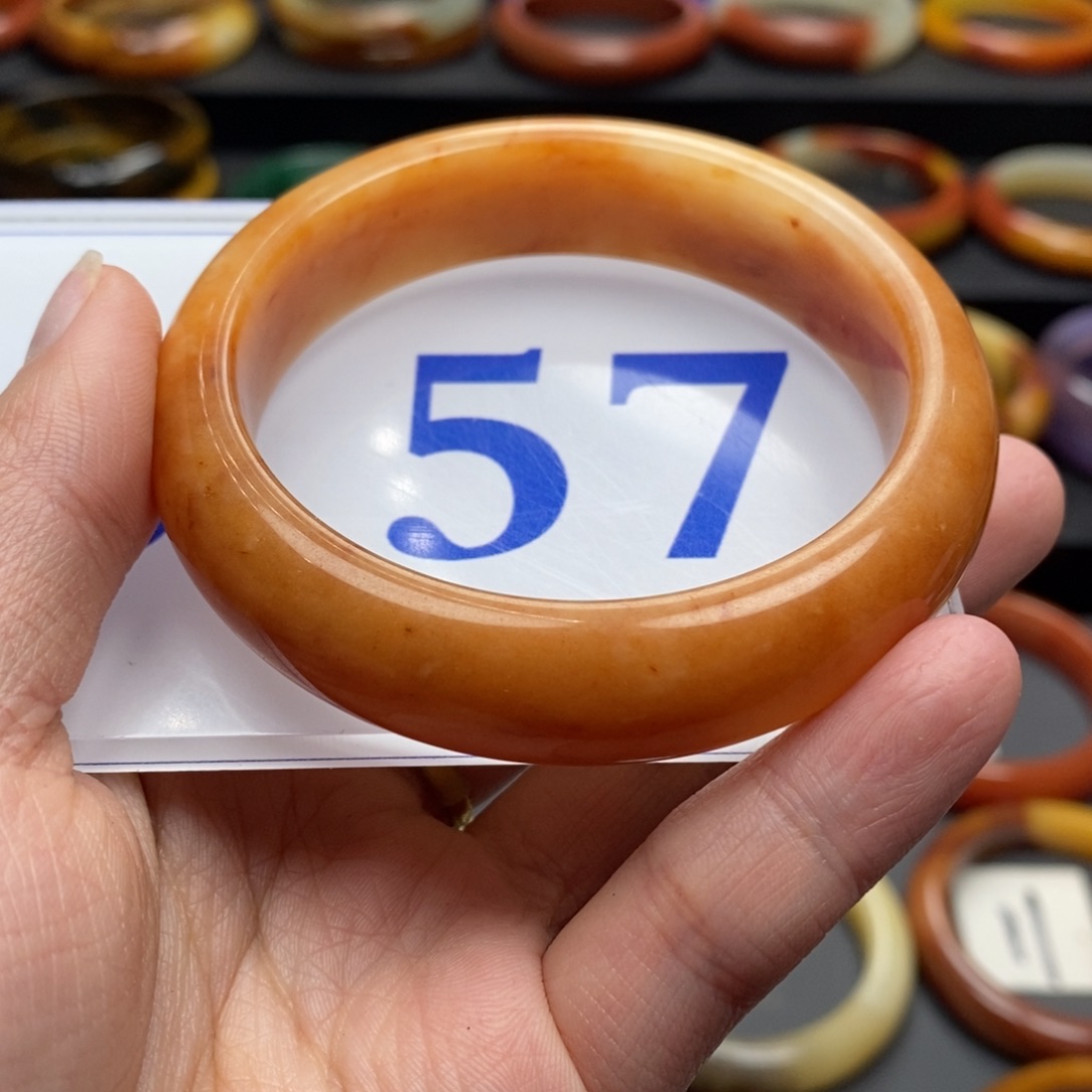 石英质玉（黄龙玉）手镯微瑕未镶嵌