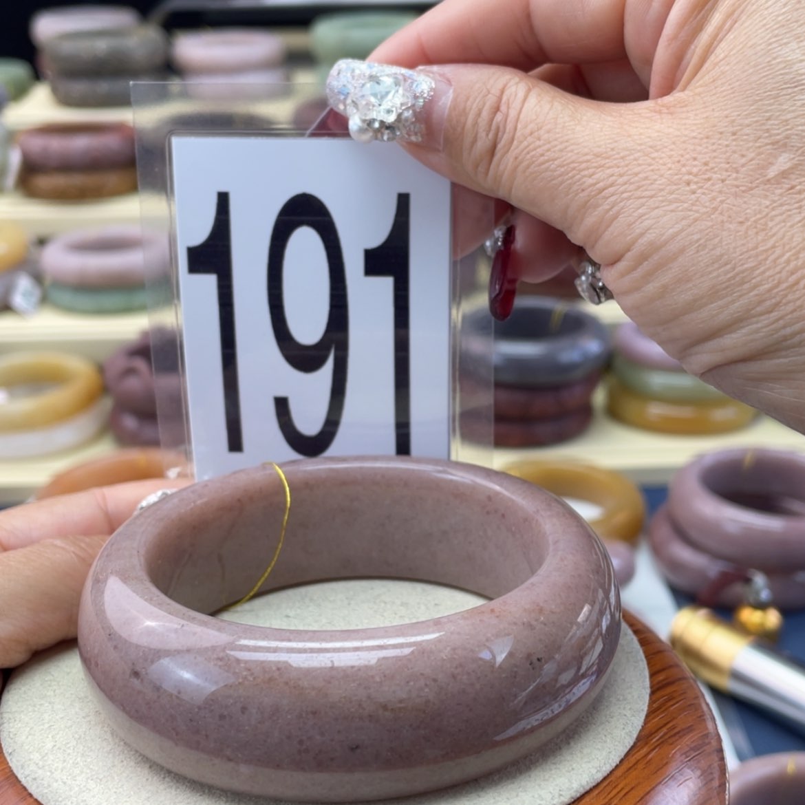 【闪购商品】石英质玉手镯未镶嵌