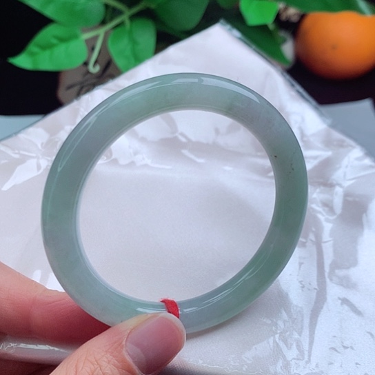 翡翠手镯未镶嵌     圆条55