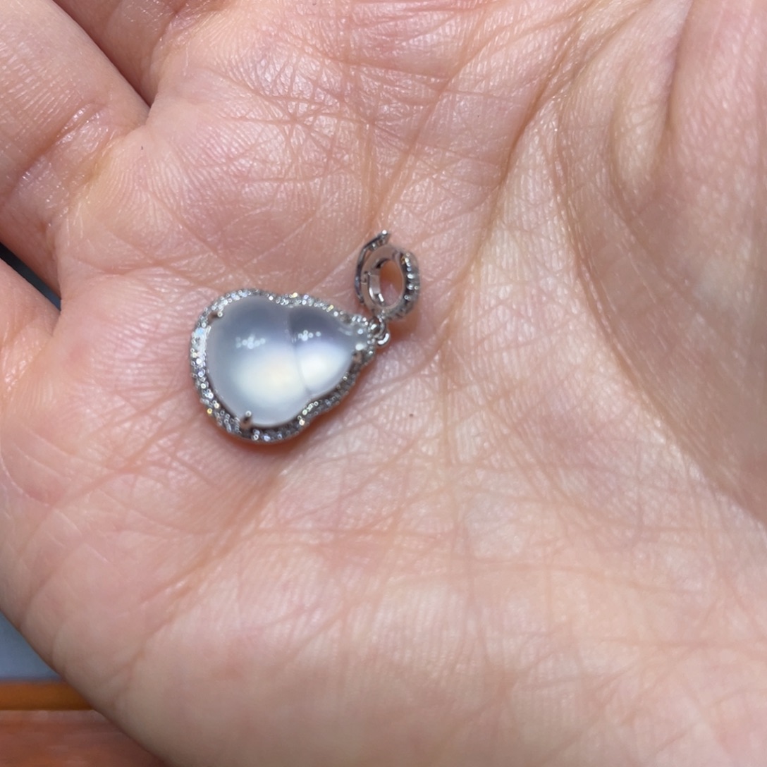 翡翠颈饰18K金镶嵌?***未天然