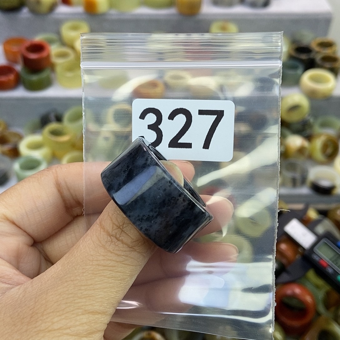 射***圈蛇纹石玉未镶嵌戒指