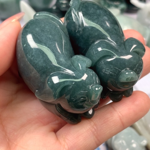 翡翠颈饰未镶嵌翡翠