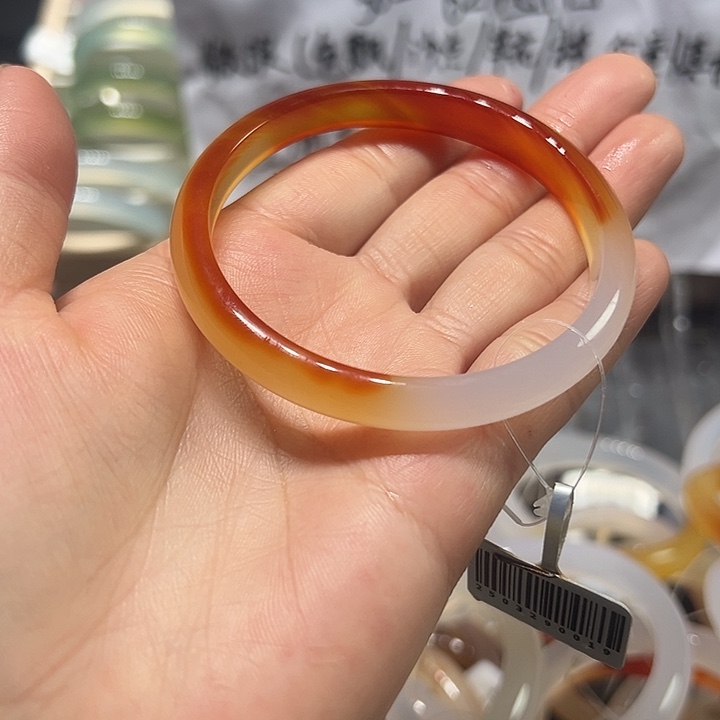 玛瑙/玉髓手镯未镶嵌