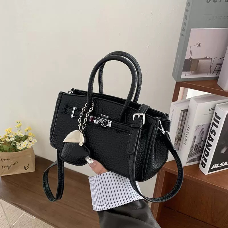 新款轻奢百搭高级感气质时尚斜挎女士包039 黑色