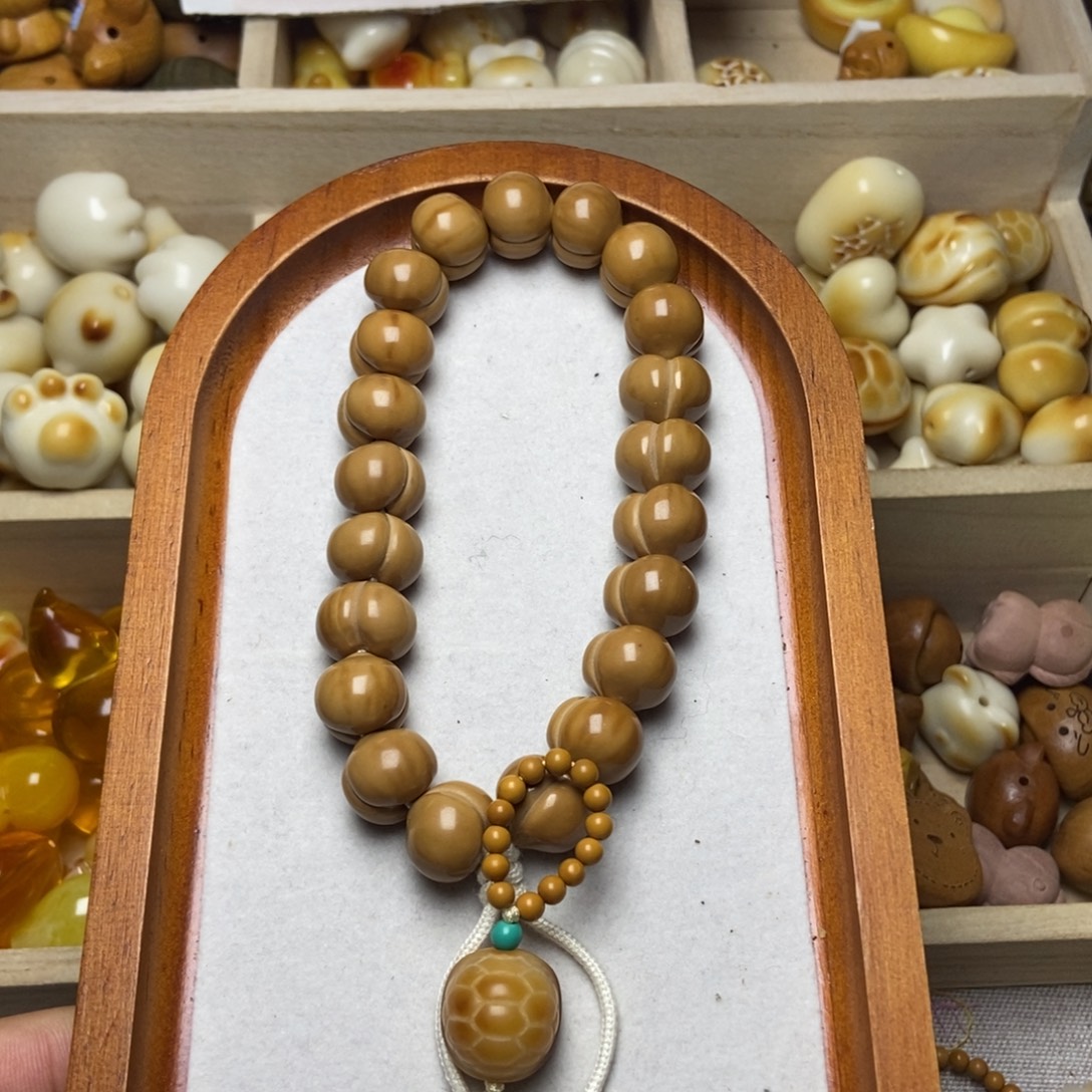 吊坠猴头核桃珂基手持微瑕黑点不退换