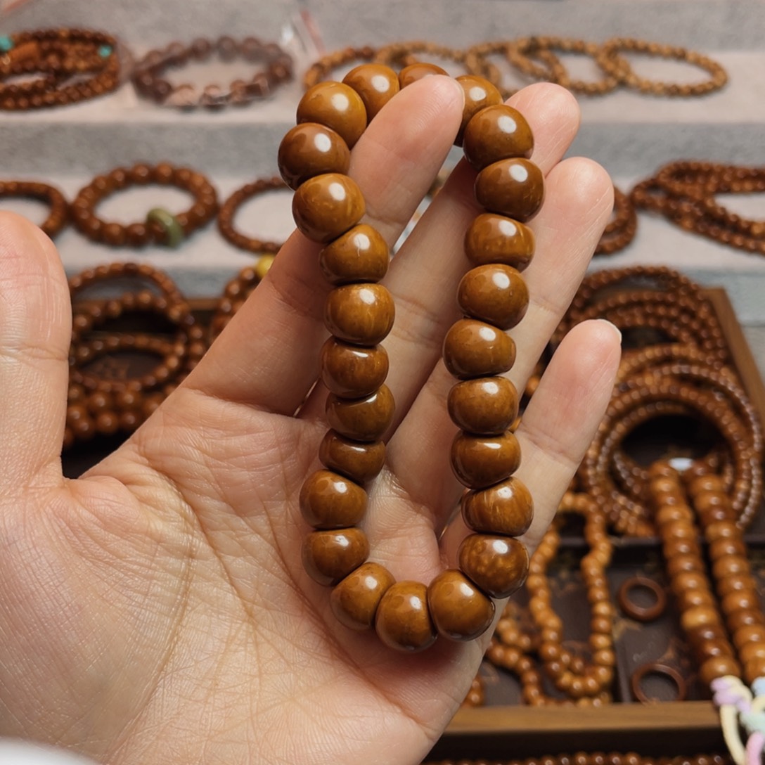 音***家果皮天然库克精挑大肠卡12单圈手串