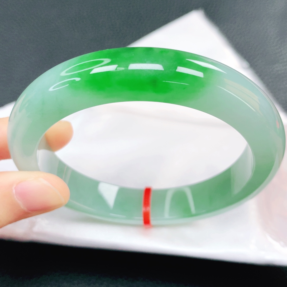 翡翠未镶嵌手镯58圈口