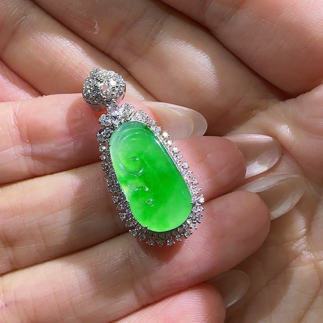 【闪购商品】颈饰18K金镶嵌翡翠C****天然A货翡翠