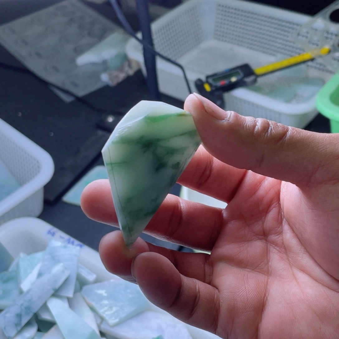 定制翡翠未镶嵌翡翠