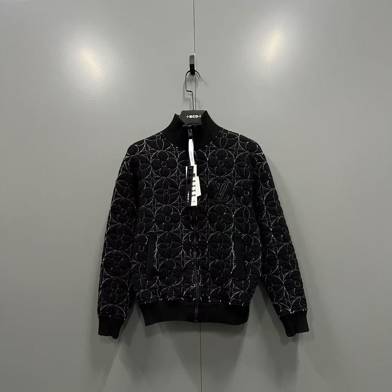 95新 LouisVuitton/路易威登 y22 三花棒球外套 XS码/007098