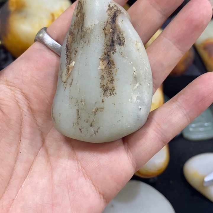 玉***铭和田玉（糖玉）未镶嵌车挂