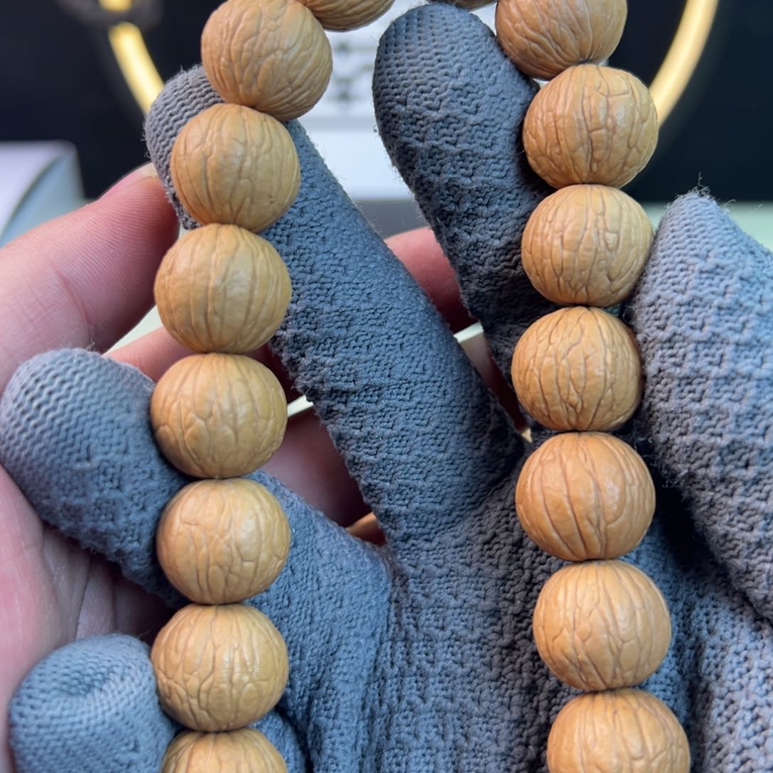 猴头核桃吊坠时**丑聚宝盆手持