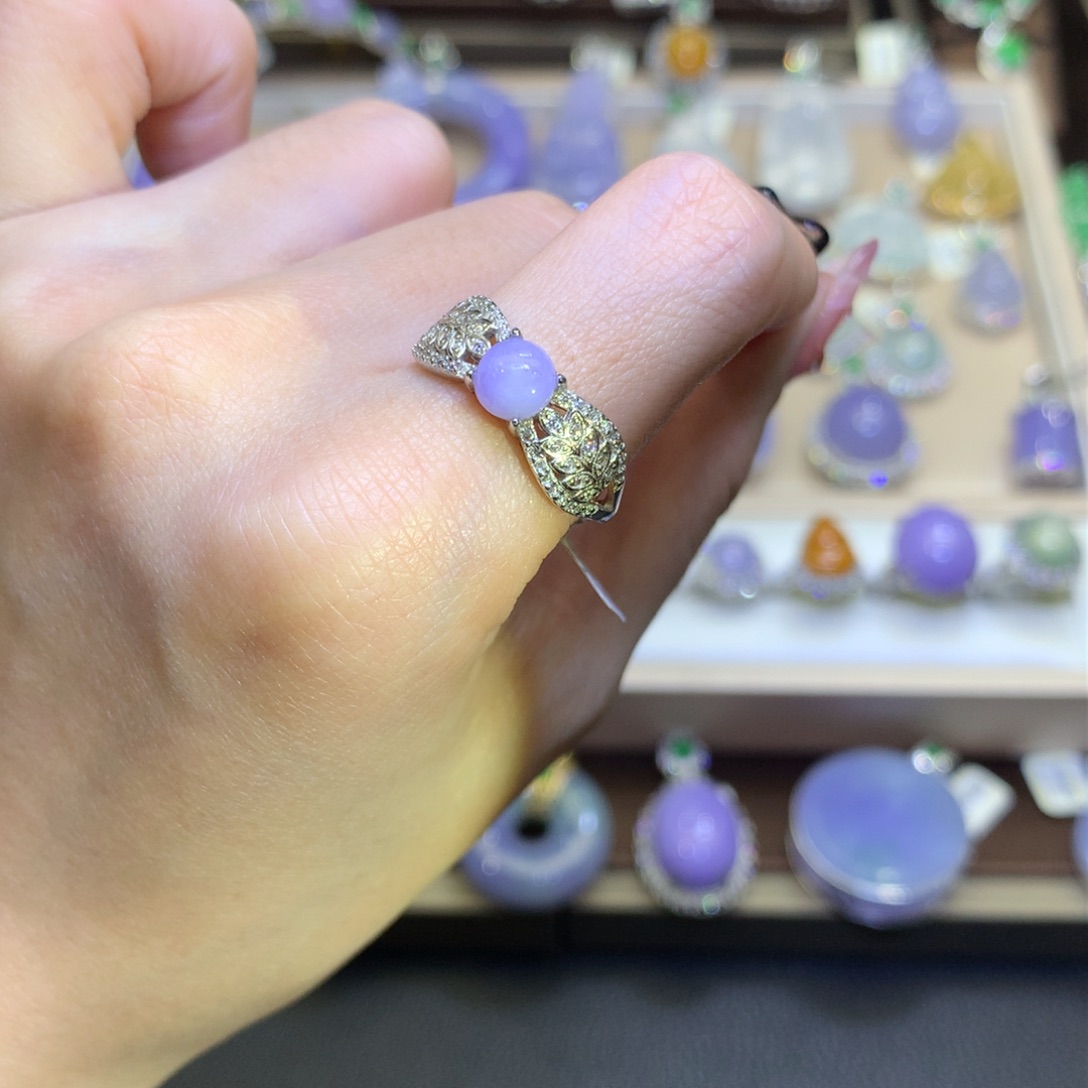 翡翠颈饰银S925镶嵌翡翠吊坠