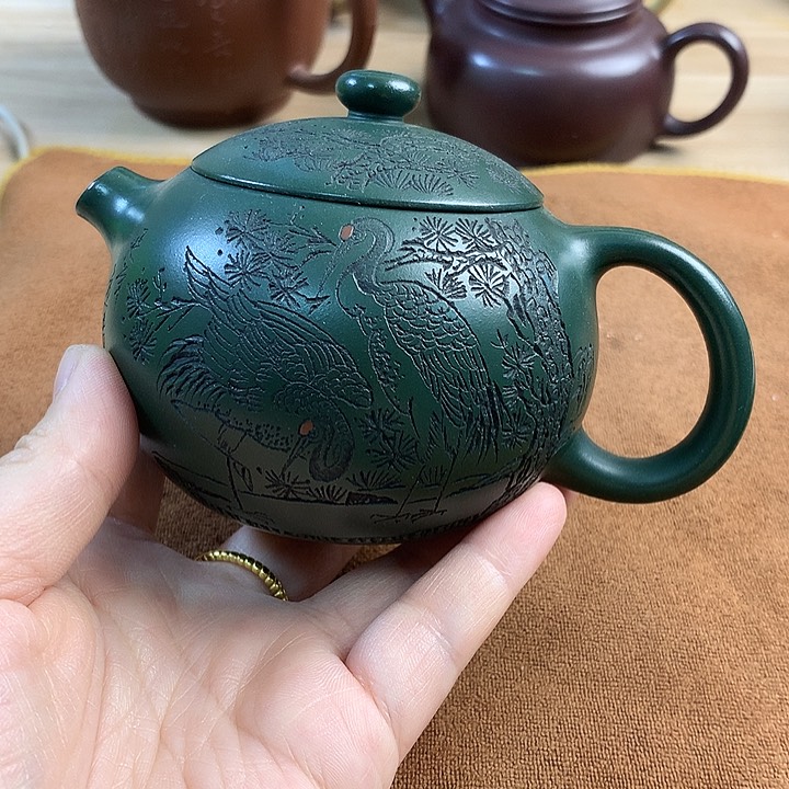 紫砂微瑕绿泥西施