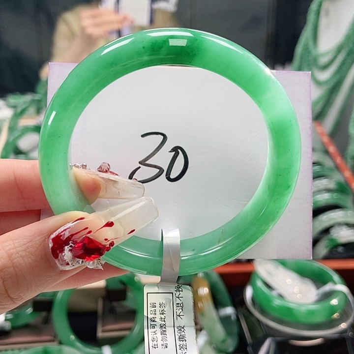 石英质玉手镯未镶嵌天然A货非洲翠手镯