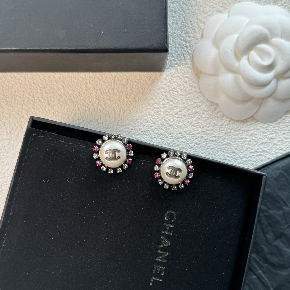 95新 Chanel/香奈儿 泡泡中古Chanel彩钻珍珠花花耳钉