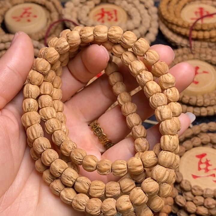 老***左吊坠柏香籽/百香籽福利院