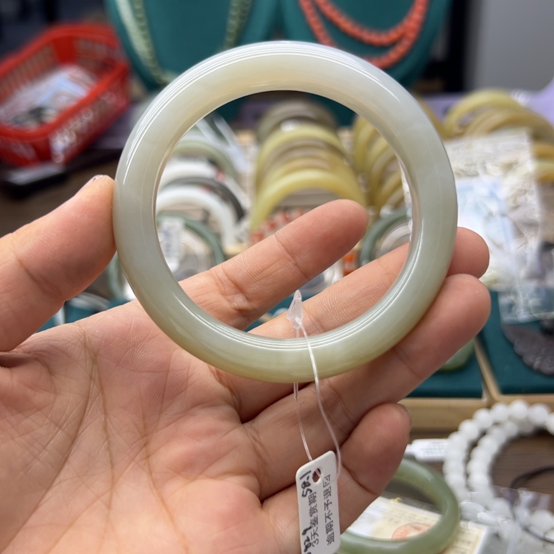 和田玉手镯未镶嵌58.1圈围156