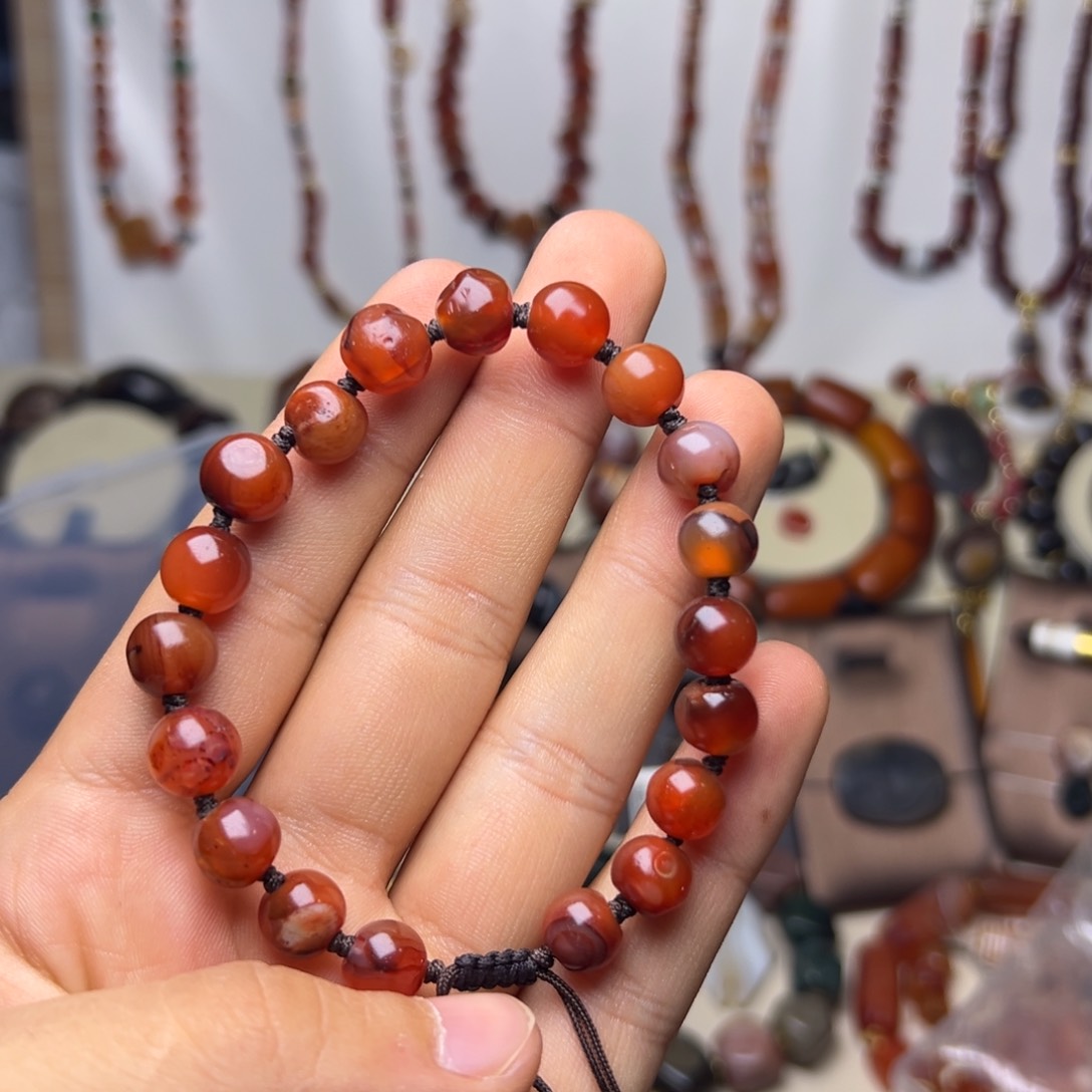 玛瑙/玉髓颈饰未镶嵌?**儿