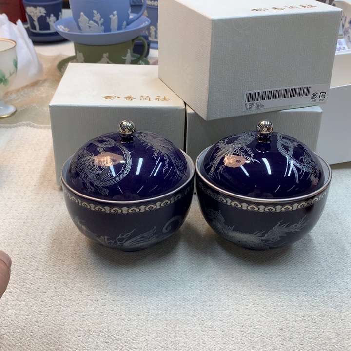 莉****瓷片哈哈哈哈哈哈