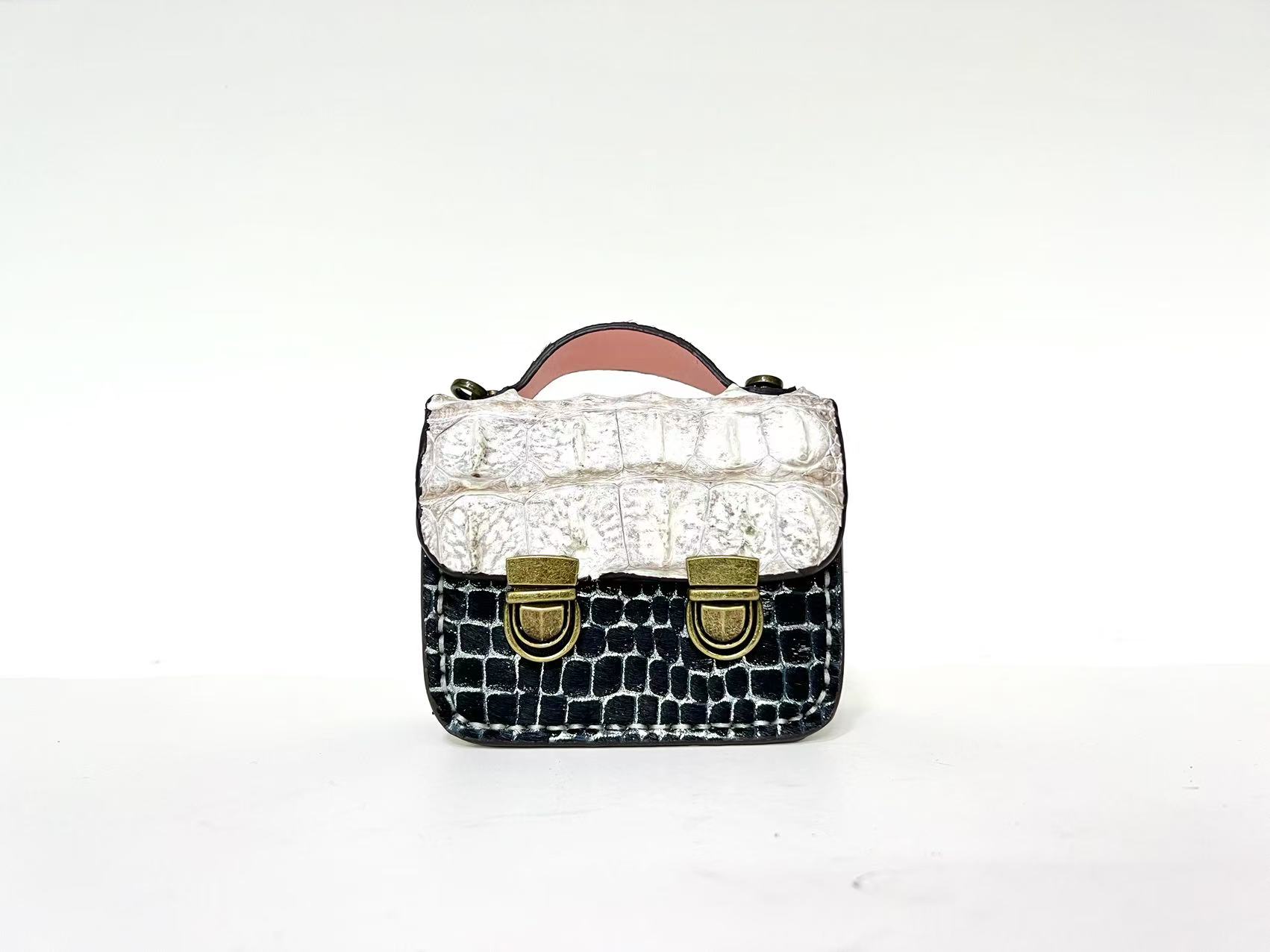 BE   中号剑桥气垫粉包（无链条）                           