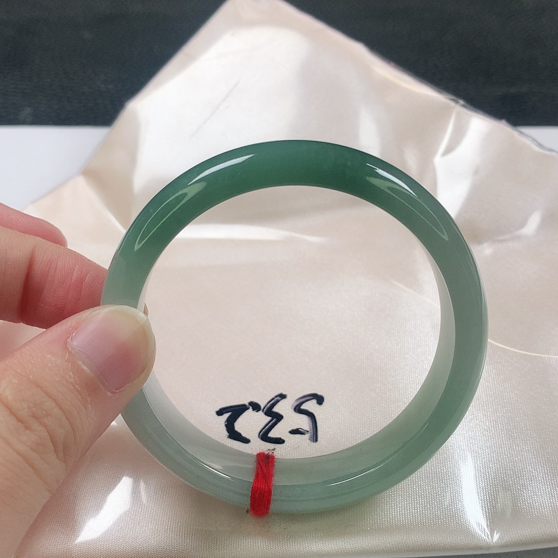 未镶嵌手镯翡翠381