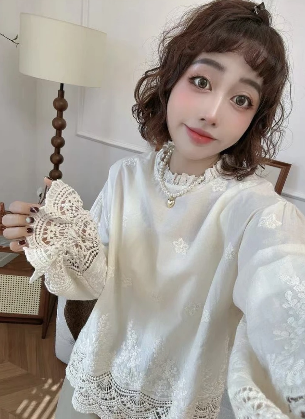 【睫毛弯弯】新款高端定制刺绣面料百搭泡泡袖韩版衬衣