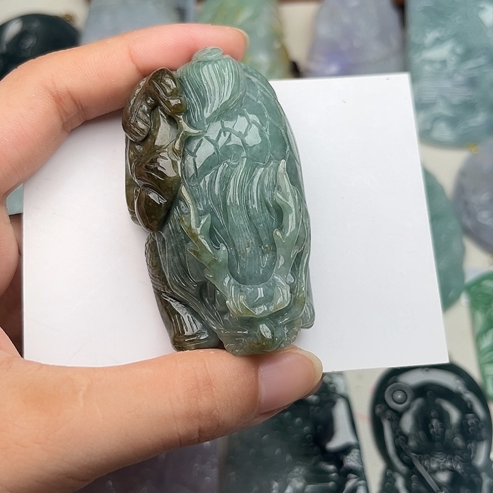 翡翠未镶嵌颈饰挂件