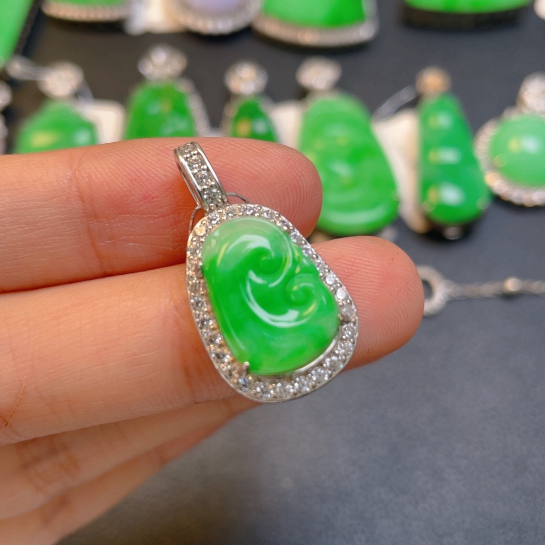 翡翠银S925镶嵌颈饰